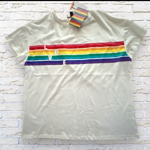 NWT White Pride Shirt with Rainbow LOVE. Size M - Picture 2 of 5